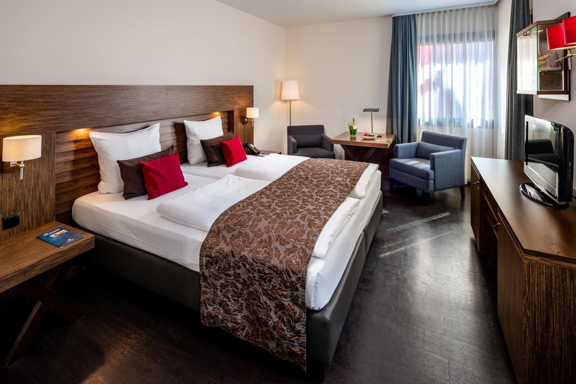 Park Plaza 4*