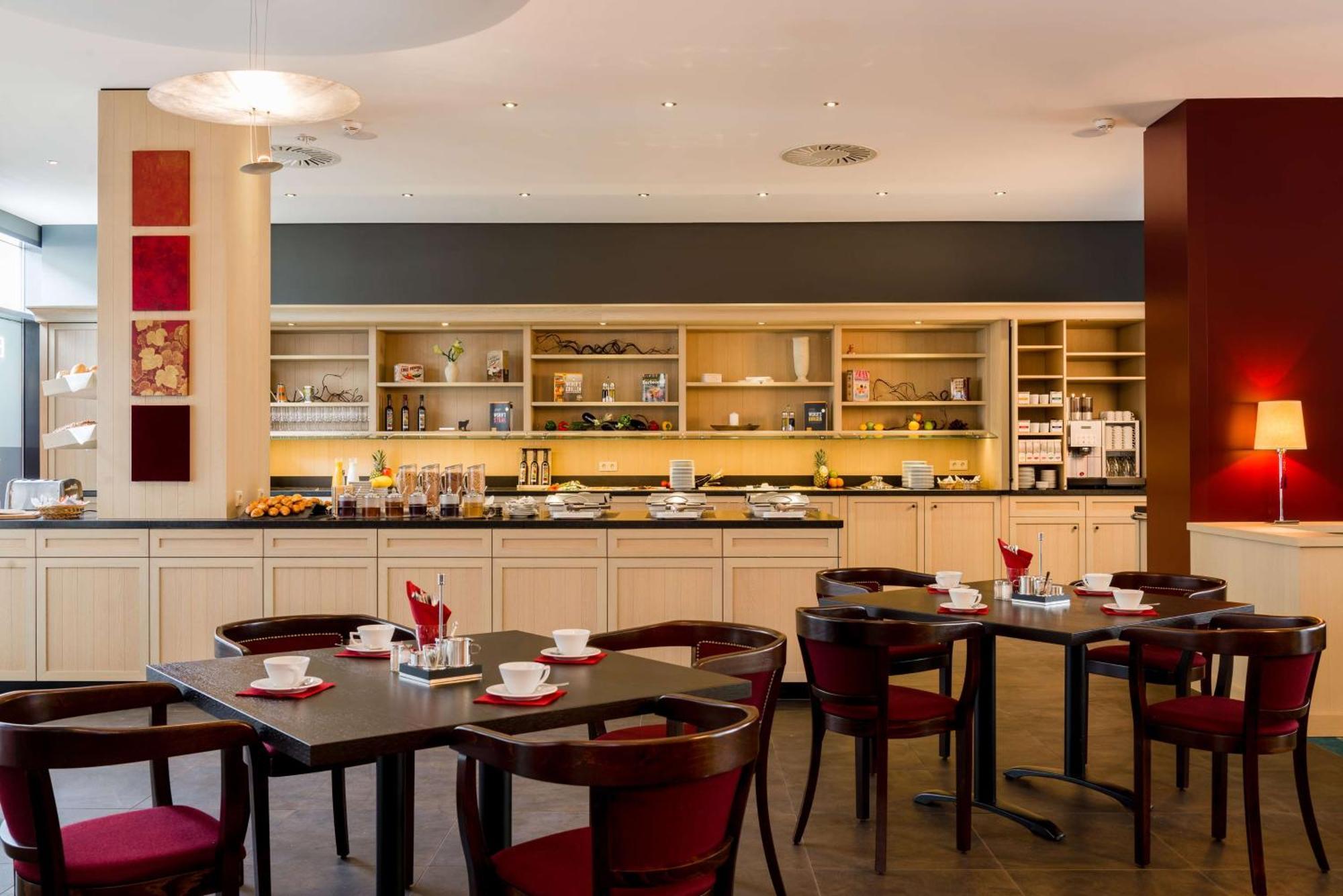 Park Plaza Hotel