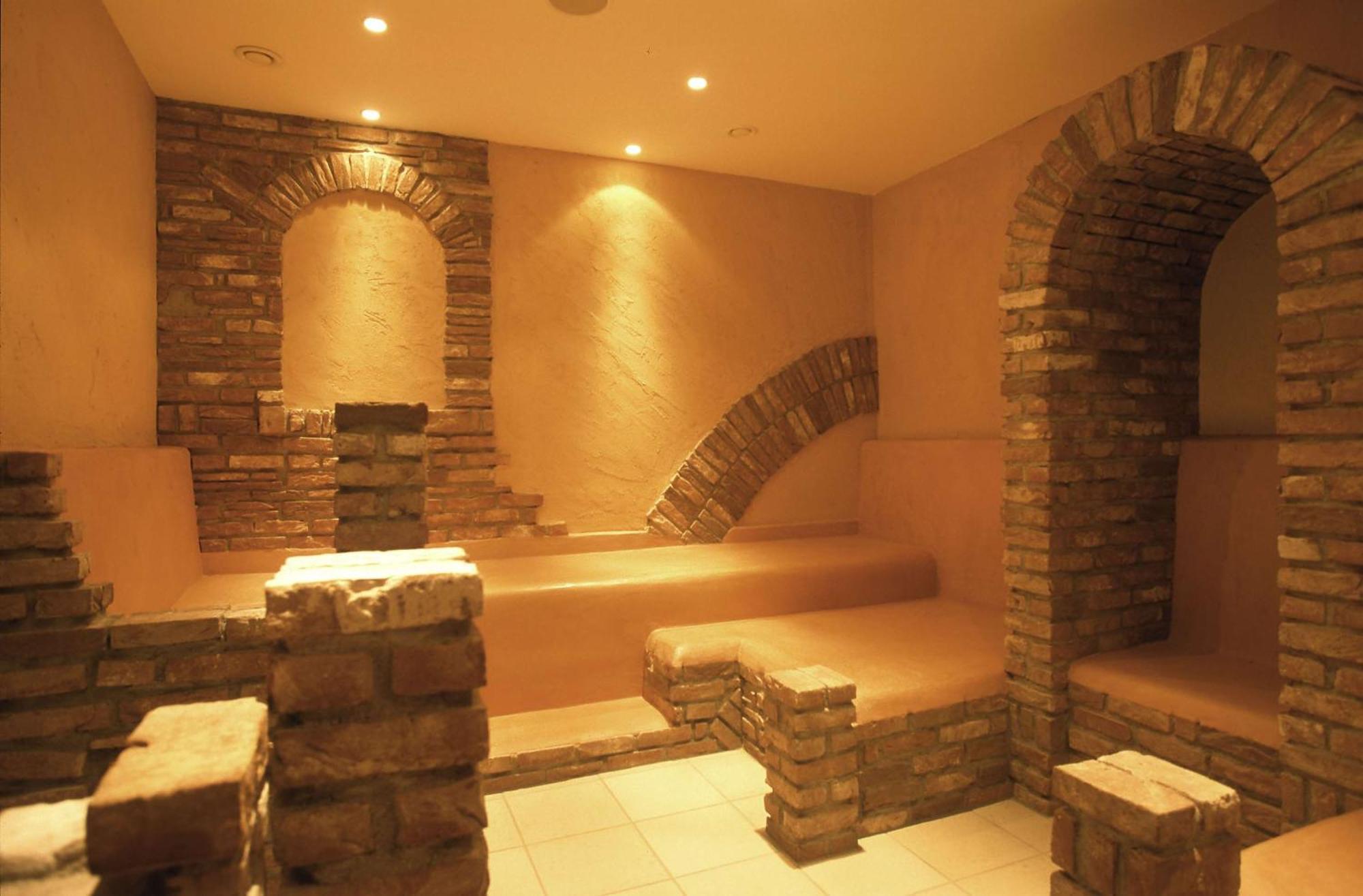 Park Plaza 4*