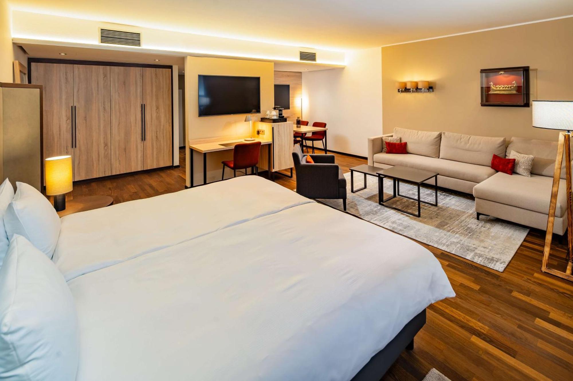 Park Plaza
